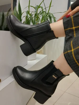 نیم‌بوت miu miu کد 4933