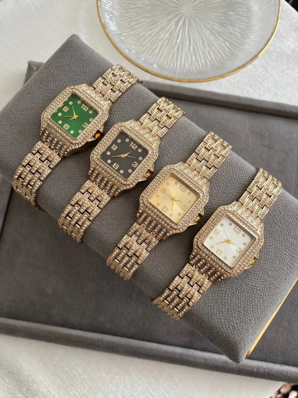 ساعت مربعی کارتیه