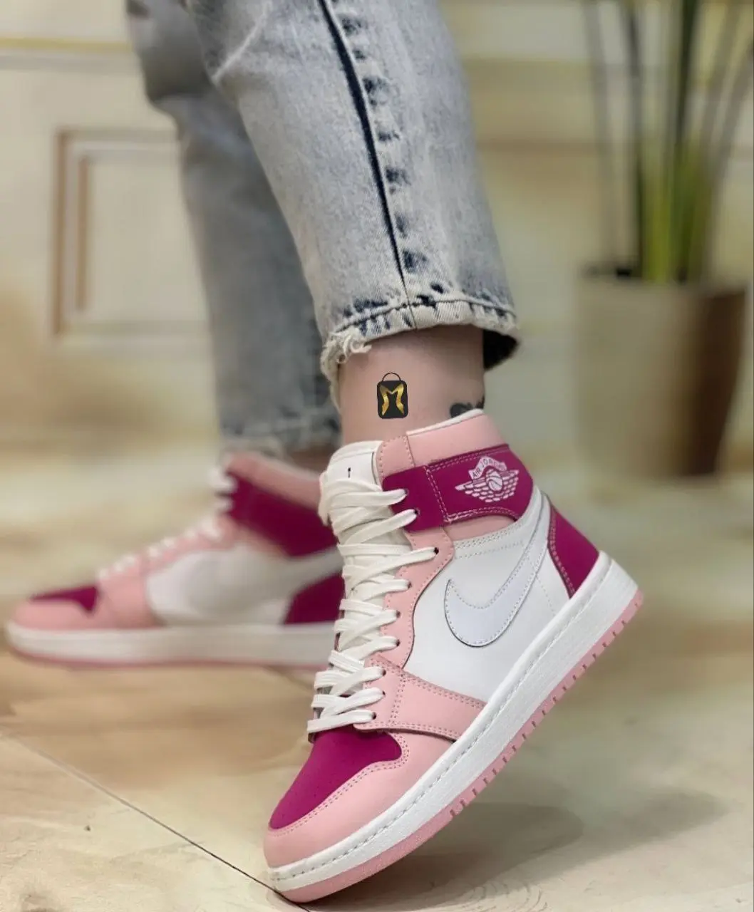 کفش اسپرت زنانه مدل جردن وان Jordan one