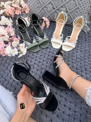 کفش پاشنه دار مجلسی زنانه