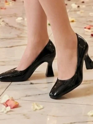 کفش پاشنه دار ورنی زنانه