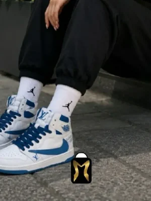 کتونی زنانه طرح Nike Travis ساقدار